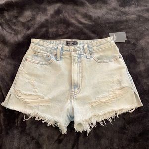 NWT Abercrombie and Fitch High Rise Shorts 0